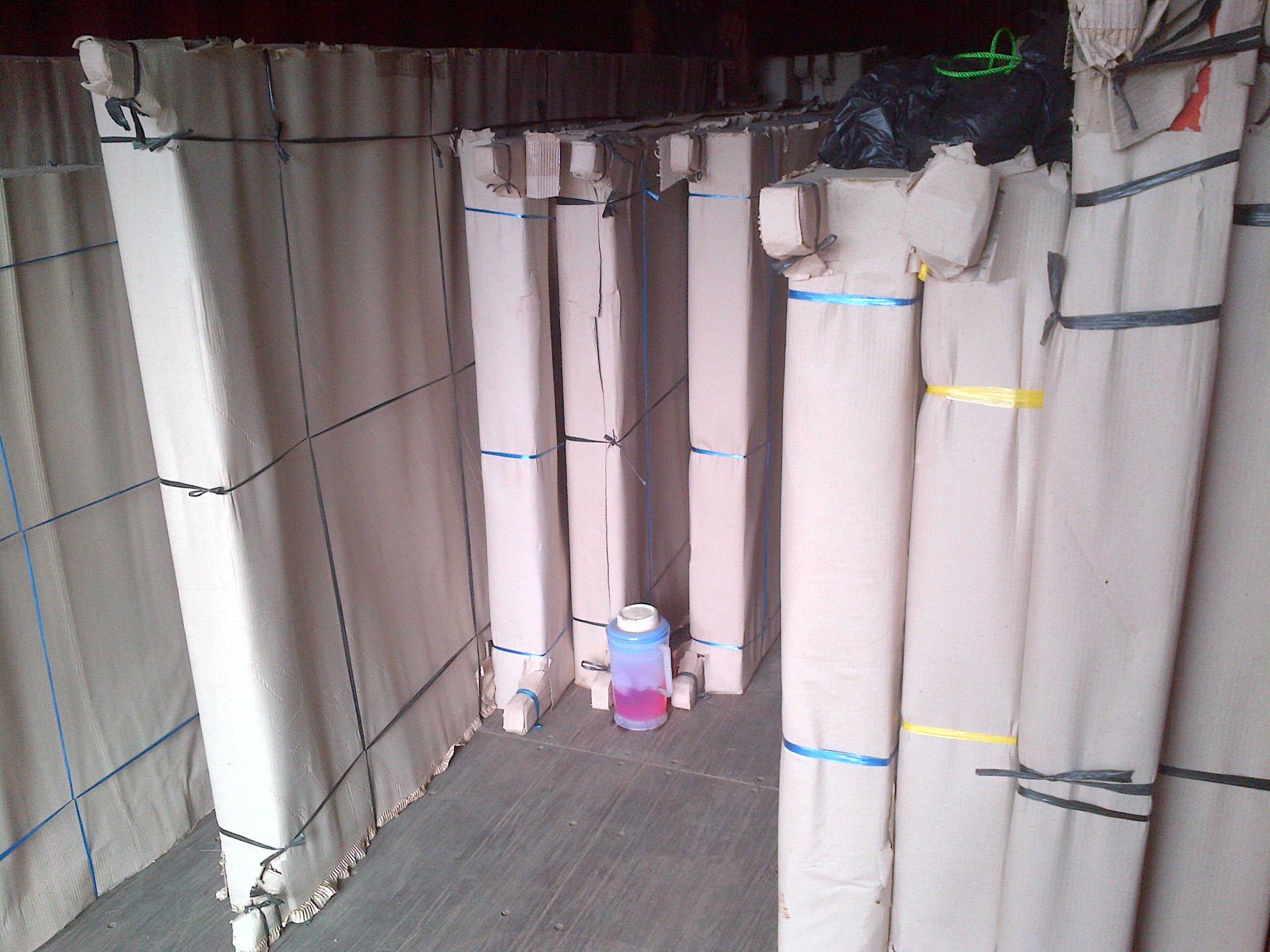 Pack: Each component is wrapped and protected for sea freight.